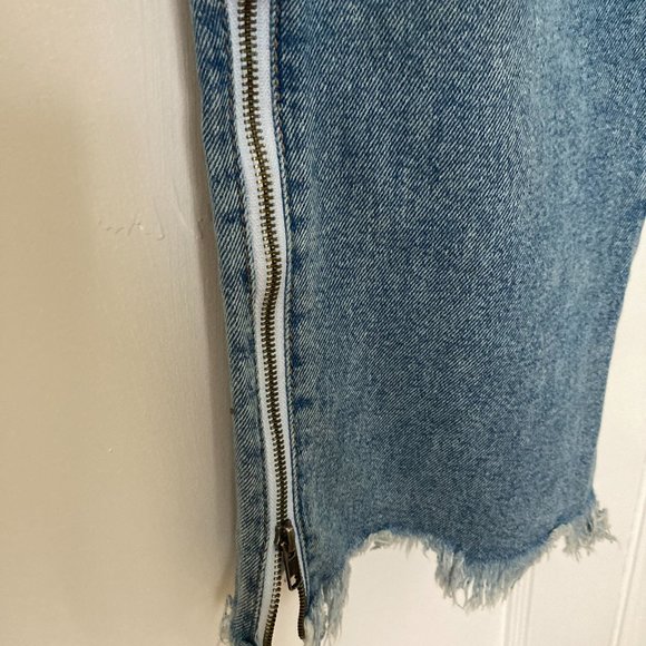 Wild Fable Size 12 Ankle Crop Straight Jeans with side zipper - Picture 3 of 5